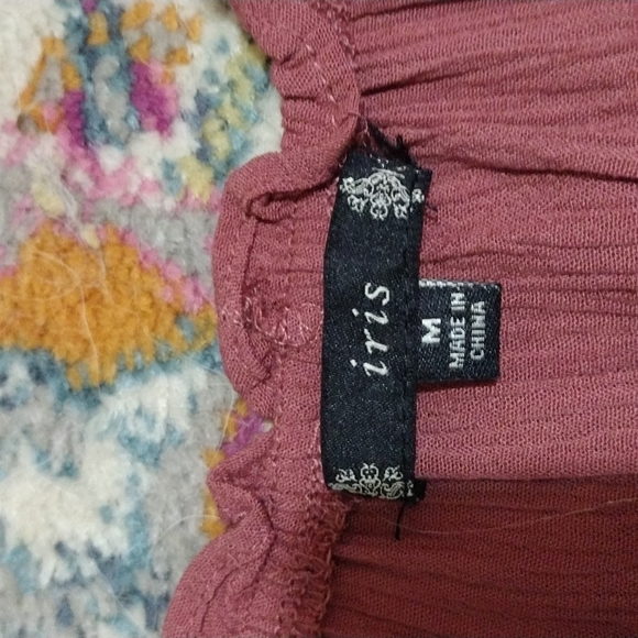 Beautiful Iris boutique crop top - Picture 2 of 5